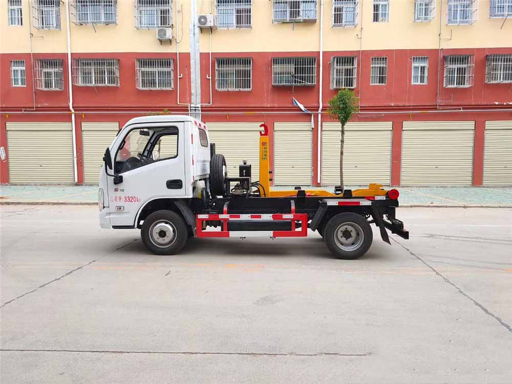 國六3方 躍進 勾臂垃圾車