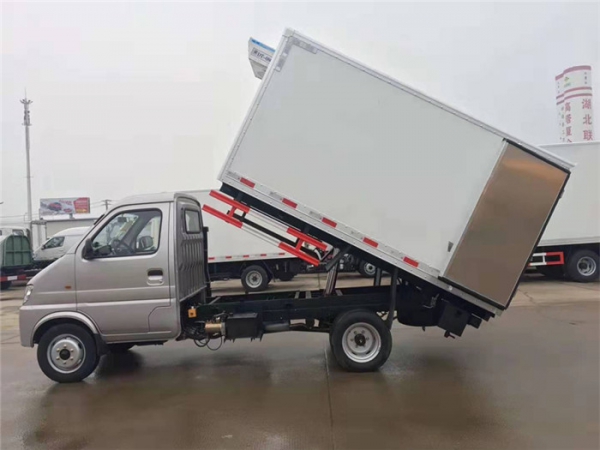 長安跨越王動(dòng)物無公害處理車