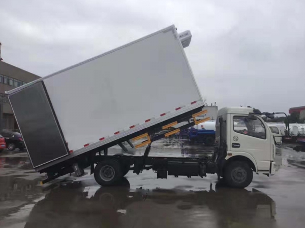 東風(fēng)多利卡D6動(dòng)物無害化處理車