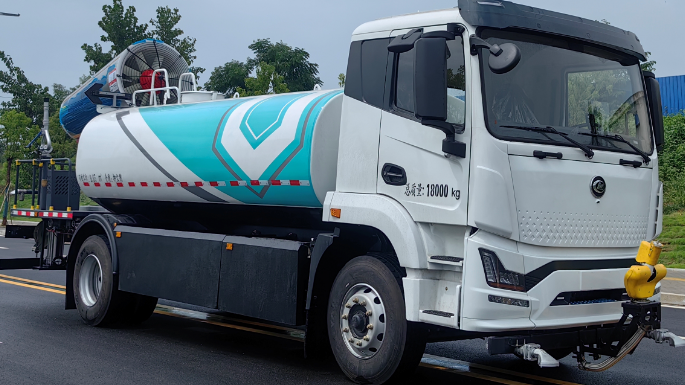 18噸純電動(dòng)多功能抑塵車(chē)