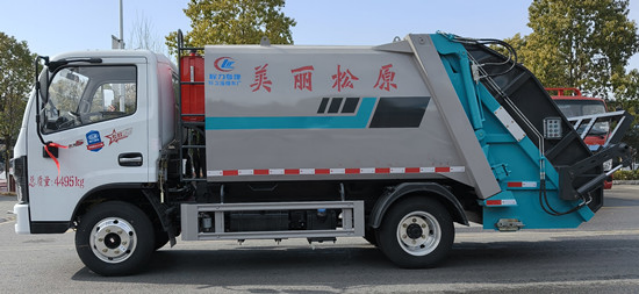 多利卡藍牌6方壓縮垃圾車-全柴132馬力