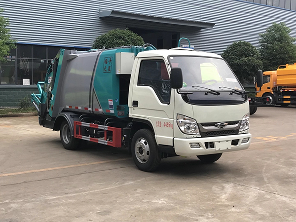 福田時(shí)代5.8方壓縮垃圾車 - 全柴150馬力